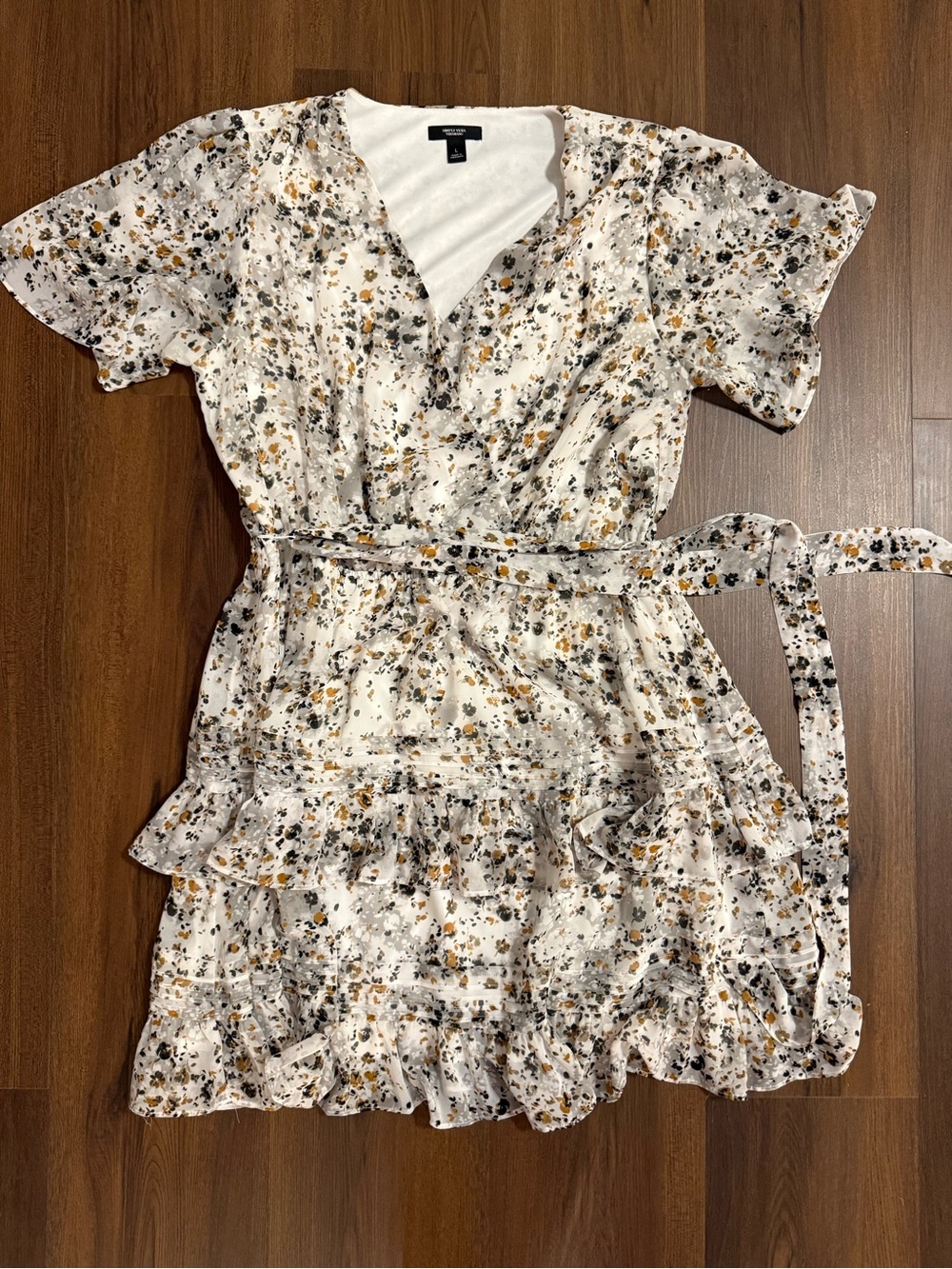 Simply Vera Vera Wang White Floral Wrap Mini Dress with Mustard Accents